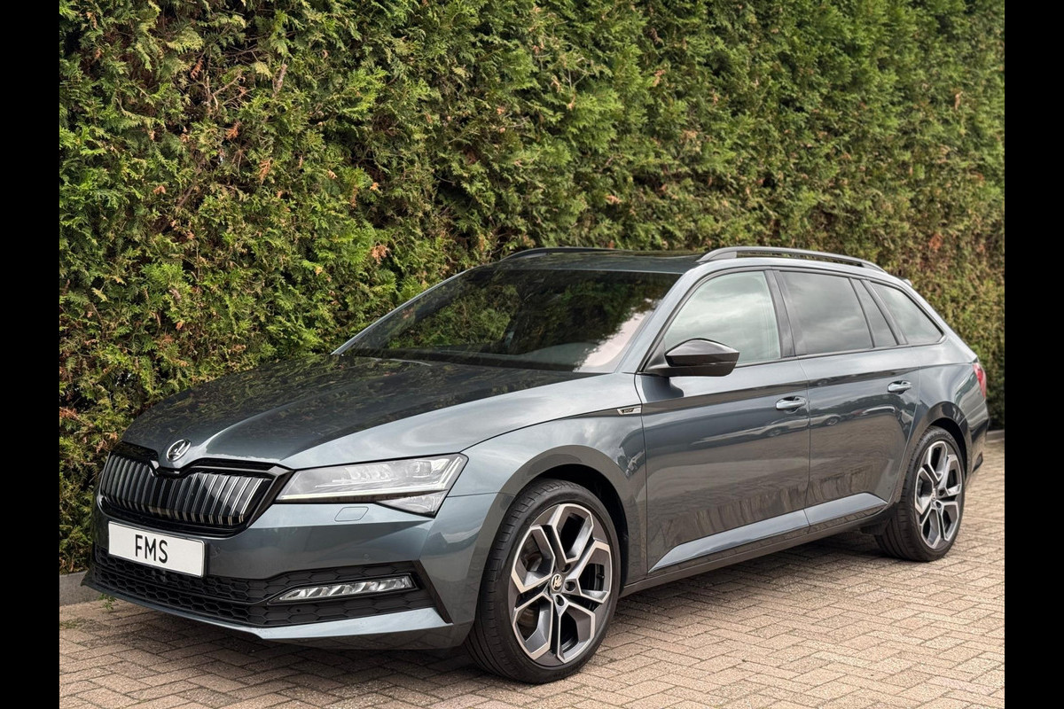 Škoda Superb Combi 1.4 TSI iV Sportline Trekhaak Camera Škoda Superb Combi 1.4 TSI iV Sportline Trekhaak Camera