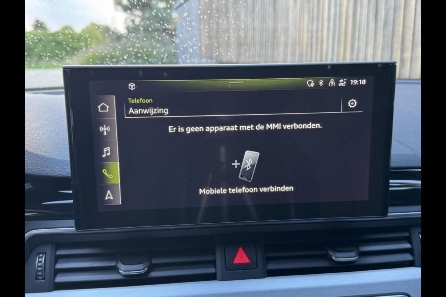 Audi A4 Avant 35 TFSI S-line Automaat | Quantumgrijs | LED | Getint glas | Afgevlakt stuurwiel | Navigatiesysteem | Apple CarPlay | Clim