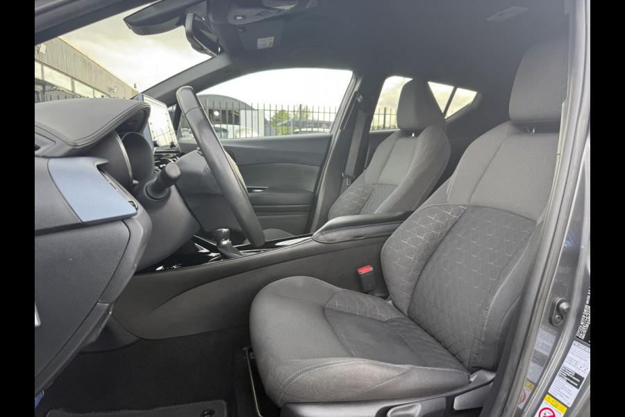Toyota C-HR 2.0 Hybrid Bi-Tone Dealer Onderhouden,Camera,Trekhaak,184pk,Navi,Stoelverwarming,Clima,Cruise,Pdc V+A,Lm velgen,Apk tot 09-2026