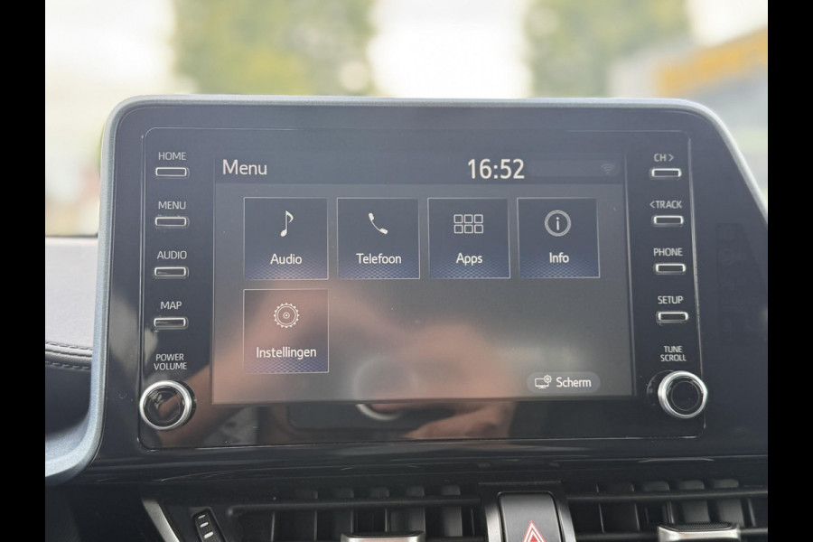 Toyota C-HR 2.0 Hybrid Bi-Tone Dealer Onderhouden,Camera,Trekhaak,184pk,Navi,Stoelverwarming,Clima,Cruise,Pdc V+A,Lm velgen,Apk tot 09-2026