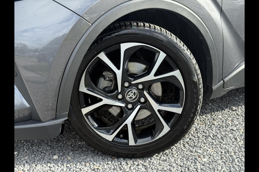 Toyota C-HR 2.0 Hybrid Bi-Tone Dealer Onderhouden,Camera,Trekhaak,184pk,Navi,Stoelverwarming,Clima,Cruise,Pdc V+A,Lm velgen,Apk tot 09-2026