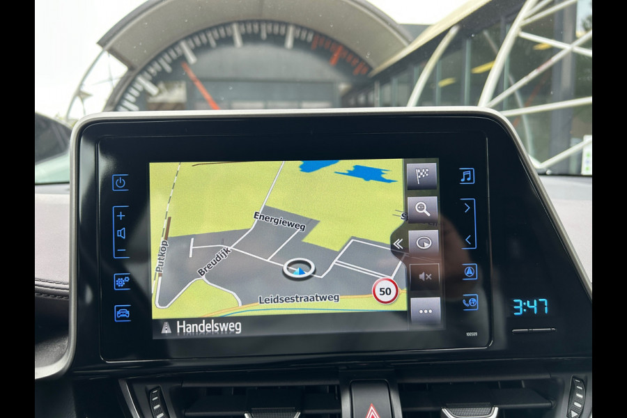 Toyota C-HR 1.8 Hybrid Executive 1e EIGENAAR 100% Dealer onderhouden Rijklaarprijs!