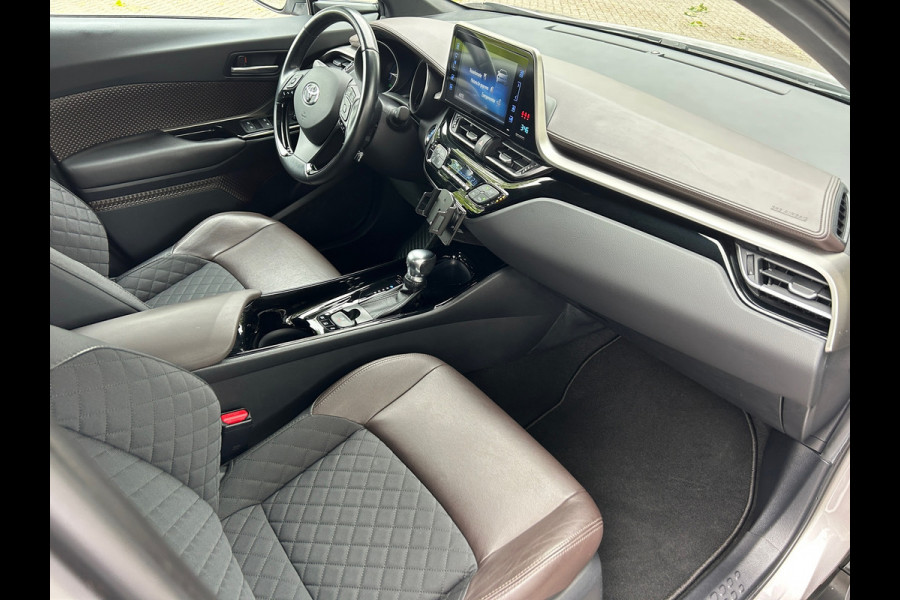 Toyota C-HR 1.8 Hybrid Executive 1e EIGENAAR 100% Dealer onderhouden Rijklaarprijs!