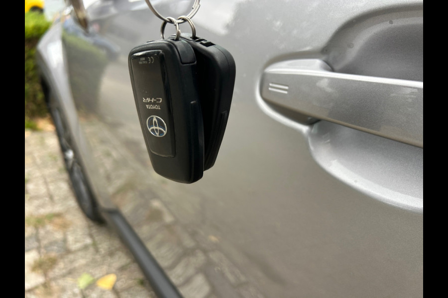 Toyota C-HR 1.8 Hybrid Executive 1e EIGENAAR 100% Dealer onderhouden Rijklaarprijs!