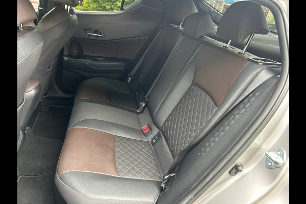 Toyota C-HR 1.8 Hybrid Executive 1e EIGENAAR 100% Dealer onderhouden Rijklaarprijs!