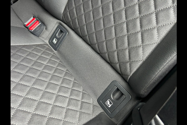 Toyota C-HR 1.8 Hybrid Executive 1e EIGENAAR 100% Dealer onderhouden Rijklaarprijs!