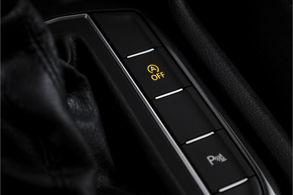 Volkswagen Tiguan 1.5 TSI ACT Comfortline 150 PK - Automaat | Adapt. Cruise | Stoelverwarming | PDC | NAV | ECC | Elek. Trekhaak | LM 18" |