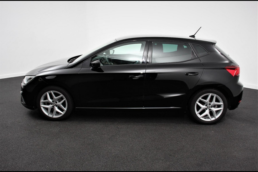 Seat Ibiza 1.0 TSI 110pk DSG FR | Navigatie | Apple Carplay / Android Auto | Climate Control | Adaptive Cruise Control |  Stoelverwarming | Privacy Glass | Lichtmetalen Velgen |
