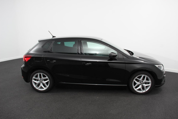Seat Ibiza 1.0 TSI 110pk DSG FR | Navigatie | Apple Carplay / Android Auto | Climate Control | Adaptive Cruise Control |  Stoelverwarming | Privacy Glass | Lichtmetalen Velgen |