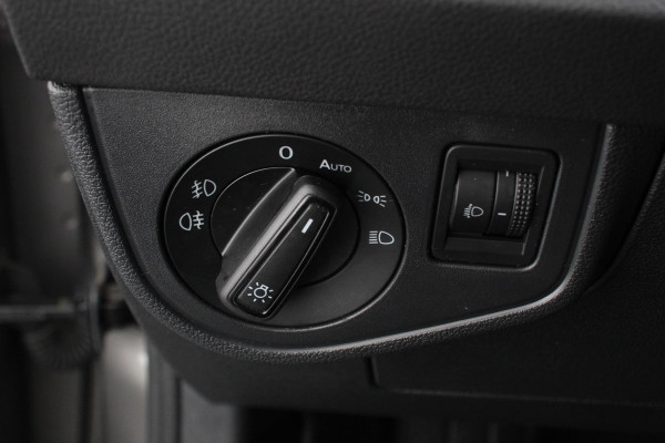 Volkswagen Polo 1.0 TSI 110pk DSG Highline | Navigatie | Apple Carplay/Android Auto | Parkeersensoren | Adaptive Cruise Control | Stoelverwarming | Getinte ramen | Climatronic