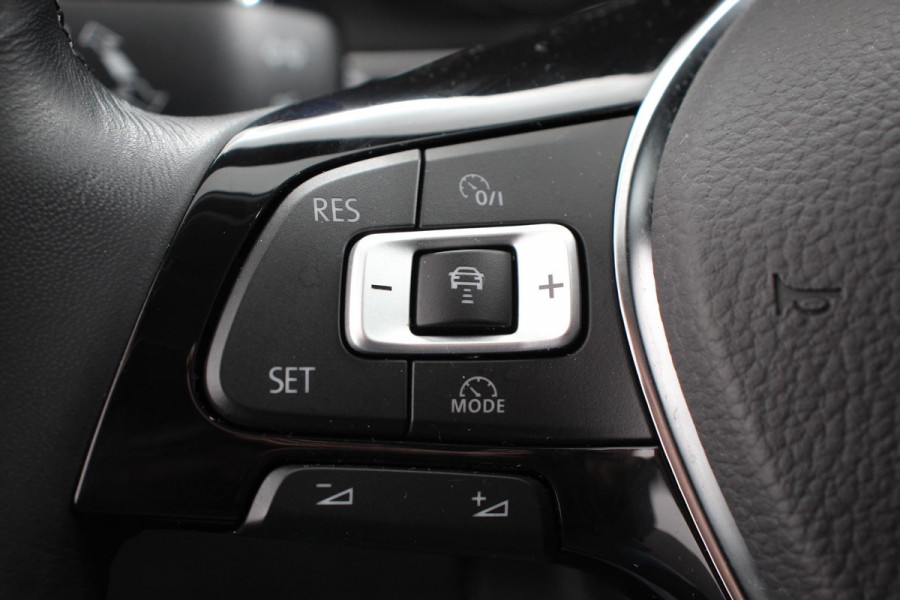Volkswagen Polo 1.0 TSI 110pk DSG Highline | Navigatie | Apple Carplay/Android Auto | Parkeersensoren | Adaptive Cruise Control | Stoelverwarming | Getinte ramen | Climatronic
