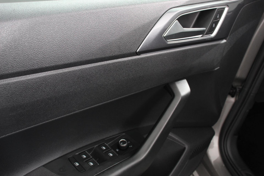 Volkswagen Polo 1.0 TSI 110pk DSG Highline | Navigatie | Apple Carplay/Android Auto | Parkeersensoren | Adaptive Cruise Control | Stoelverwarming | Getinte ramen | Climatronic
