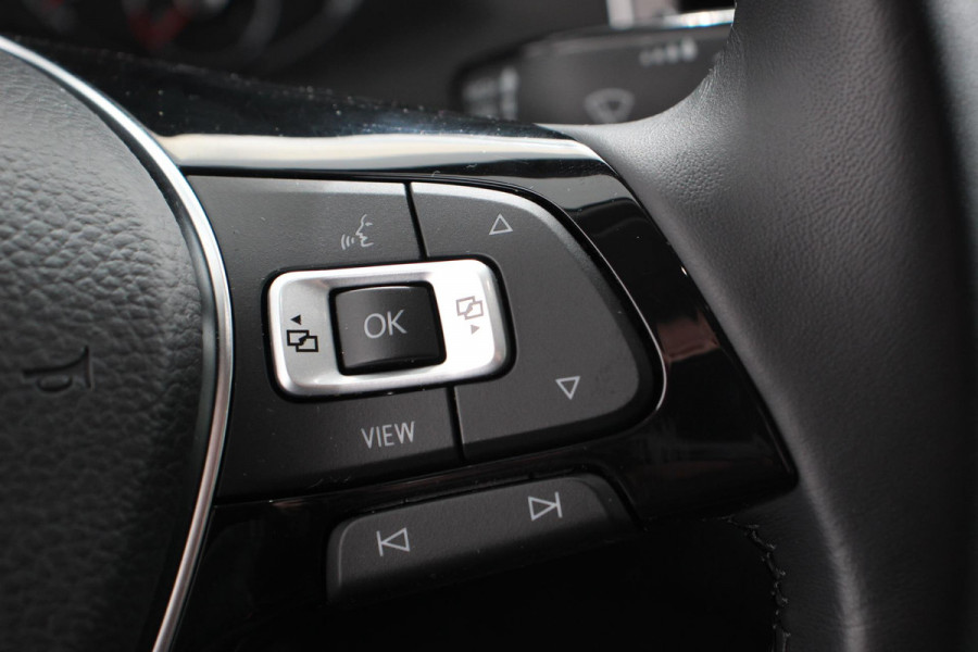 Volkswagen Polo 1.0 TSI 110pk DSG Highline | Navigatie | Apple Carplay/Android Auto | Parkeersensoren | Adaptive Cruise Control | Stoelverwarming | Getinte ramen | Climatronic