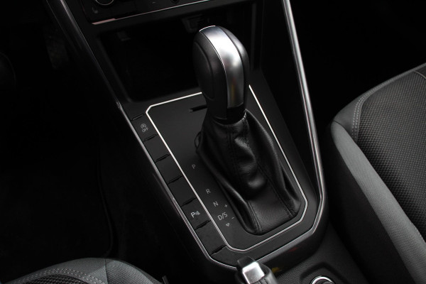 Volkswagen Polo 1.0 TSI 110pk DSG Highline | Navigatie | Apple Carplay/Android Auto | Parkeersensoren | Adaptive Cruise Control | Stoelverwarming | Getinte ramen | Climatronic