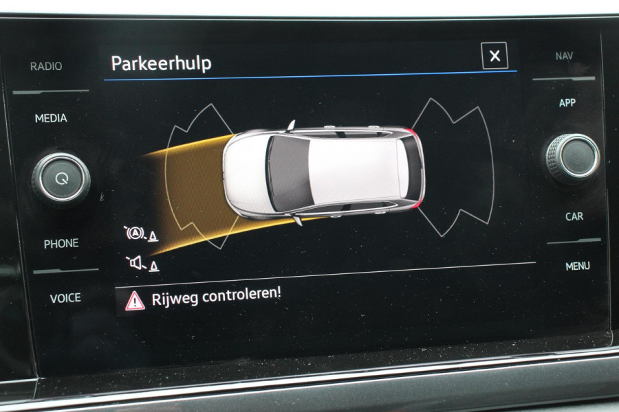 Volkswagen Polo 1.0 TSI 110pk DSG Highline | Navigatie | Apple Carplay/Android Auto | Parkeersensoren | Adaptive Cruise Control | Stoelverwarming | Getinte ramen | Climatronic
