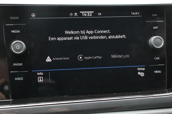 Volkswagen Polo 1.0 TSI 110pk DSG Highline | Navigatie | Apple Carplay/Android Auto | Parkeersensoren | Adaptive Cruise Control | Stoelverwarming | Getinte ramen | Climatronic