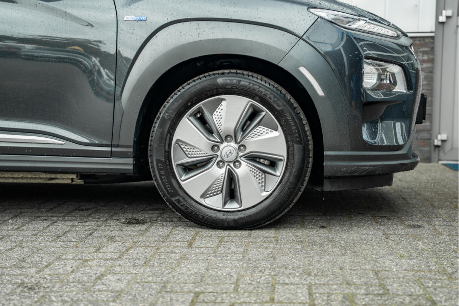 Hyundai Kona EV 64 kWh | 3-Fase lader | Adaptive Cruise | HUD | Stoel +Stuurverw |