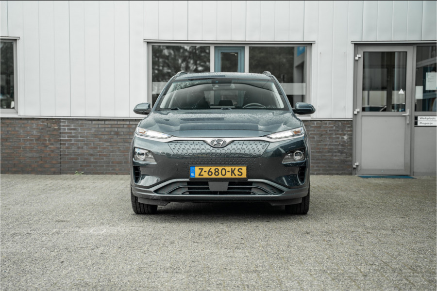 Hyundai Kona EV 64 kWh | 3-Fase lader | Adaptive Cruise | HUD | Stoel +Stuurverw |
