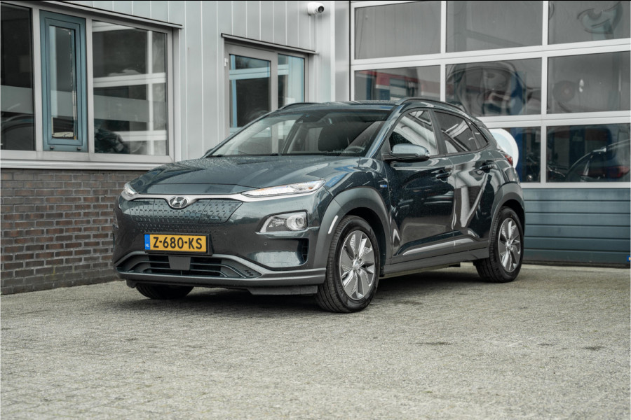 Hyundai Kona EV 64 kWh | 3-Fase lader | Adaptive Cruise | HUD | Stoel +Stuurverw |