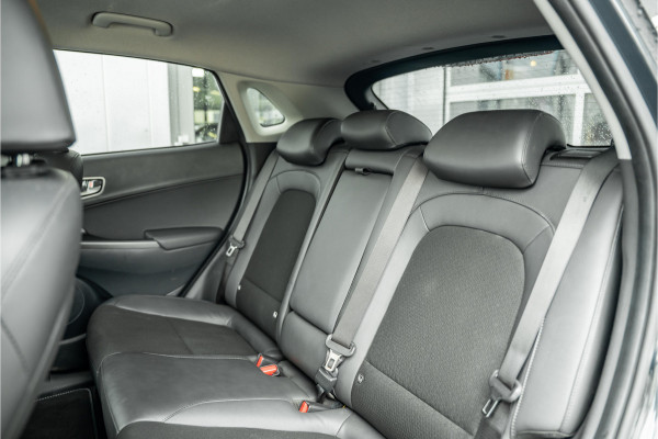 Hyundai Kona EV 64 kWh | 3-Fase lader | Adaptive Cruise | HUD | Stoel +Stuurverw |