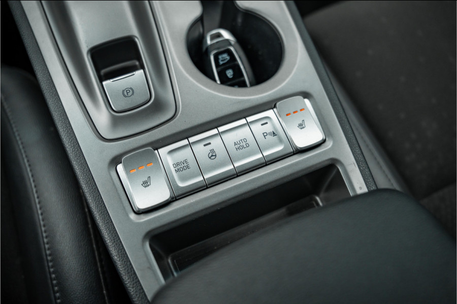 Hyundai Kona EV 64 kWh | 3-Fase lader | Adaptive Cruise | HUD | Stoel +Stuurverw |