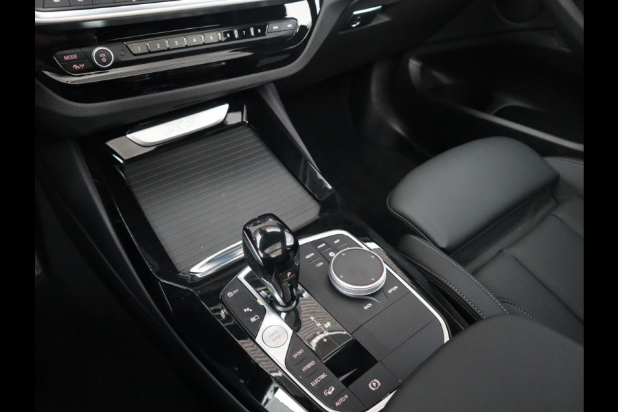 BMW X3 xDrive30e M Sport High Executive | Panoramadak | Elektrisch verstelbare stoelen | Head Up display | Elektr. Trekhaak