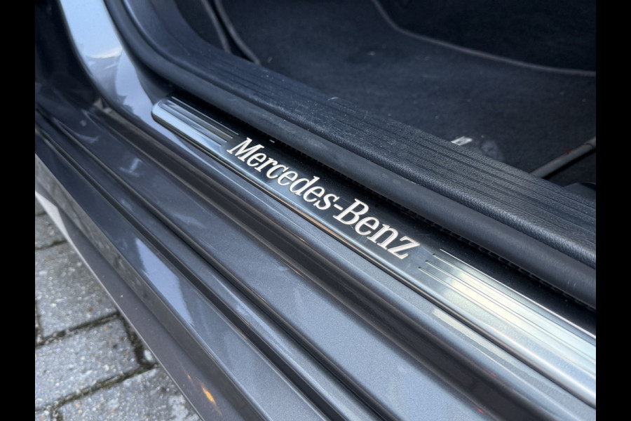 Mercedes-Benz CLA-Klasse Shooting Brake 180 Business Solution AMG Night Upgrade | Origineel NL | Panoramadak | Stoelverwarming | Sfeerverlichting