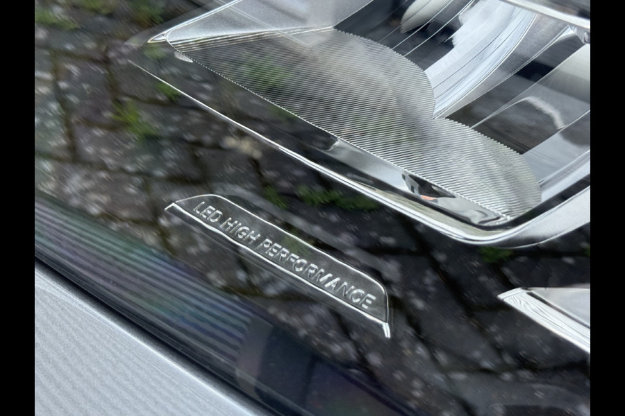Mercedes-Benz CLA-Klasse Shooting Brake 180 Business Solution AMG Night Upgrade | Origineel NL | Panoramadak | Stoelverwarming | Sfeerverlichting