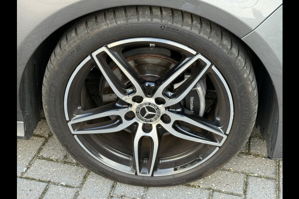 Mercedes-Benz CLA-Klasse Shooting Brake 180 Business Solution AMG Night Upgrade | Origineel NL | Panoramadak | Stoelverwarming | Sfeerverlichting