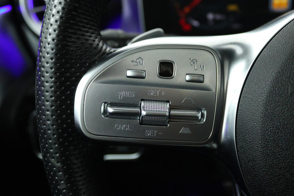 Mercedes-Benz CLA-Klasse Shooting Brake 200 Premium Plus (PANORAMADAK, EDITION, STOELVERWARMING, SFEERVERLICHTING, ELEKTR STOELEN)
