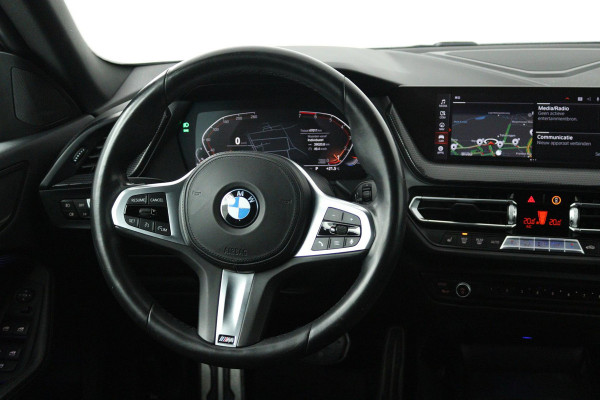 BMW 2 Serie Gran Coupé 218i High Executive Edition (SFEERVERLICHTING, CRUISE CONTROL, STOELVERWARMING, NAVIGATIE, AUTOMAAT)