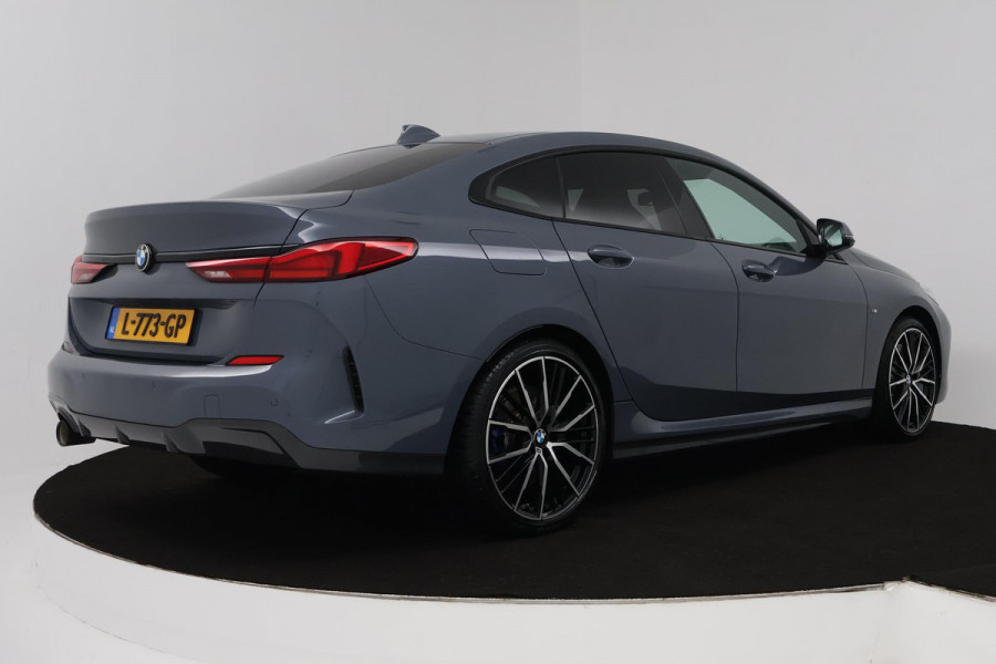 BMW 2 Serie Gran Coupé 218i High Executive Edition (SFEERVERLICHTING, CRUISE CONTROL, STOELVERWARMING, NAVIGATIE, AUTOMAAT)