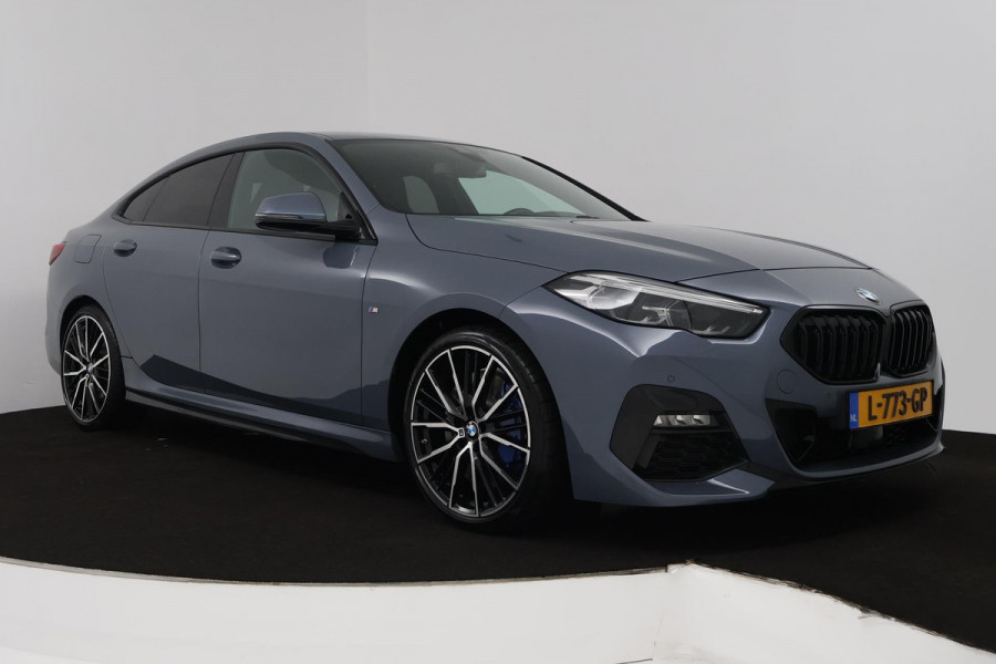 BMW 2 Serie Gran Coupé 218i High Executive Edition (SFEERVERLICHTING, CRUISE CONTROL, STOELVERWARMING, NAVIGATIE, AUTOMAAT)
