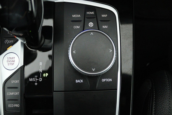 BMW 2 Serie Gran Coupé 218i High Executive Edition (SFEERVERLICHTING, CRUISE CONTROL, STOELVERWARMING, NAVIGATIE, AUTOMAAT)