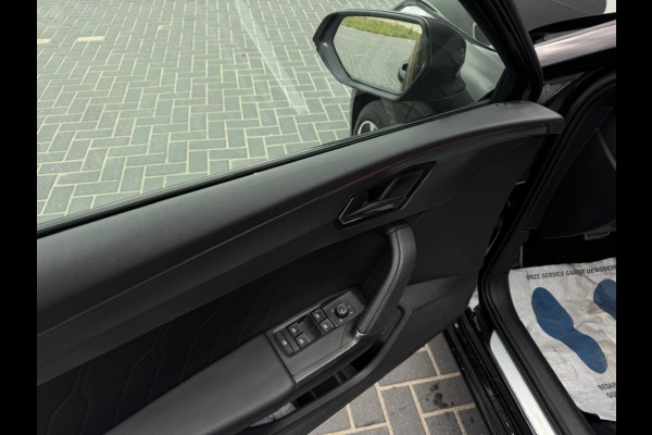 CUPRA Leon 1.4 e-Hyb Black Ed. VZ 245pk NAVI ACC ECC PDC LEDER SPORTVELGEN