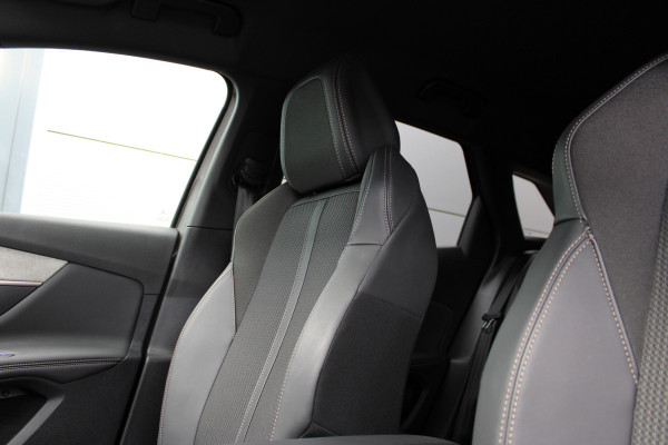 Peugeot 3008 1.6 HYbrid 225 GT | Black Pack | Navigatie 3D | Adaptieve cruise