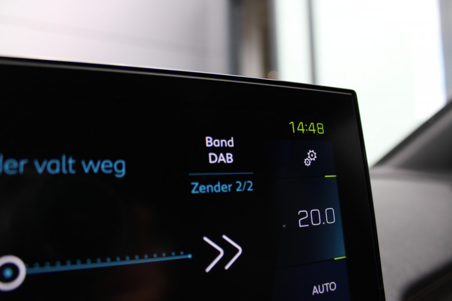 Peugeot 3008 1.6 HYbrid 225 GT | Black Pack | Navigatie 3D | Adaptieve cruise