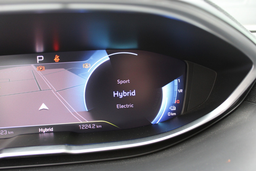 Peugeot 3008 1.6 HYbrid 225 GT | Black Pack | Navigatie 3D | Adaptieve cruise