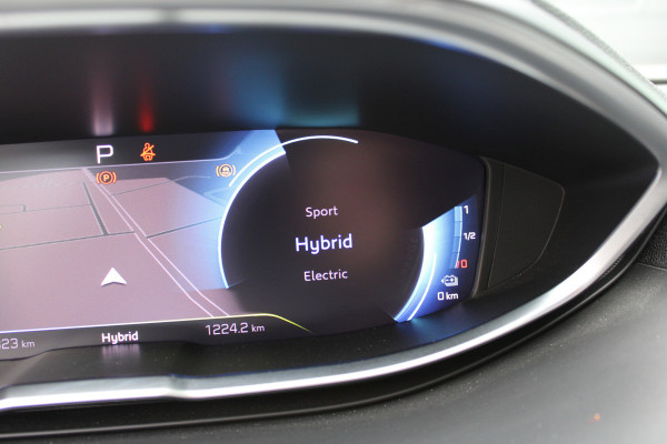 Peugeot 3008 1.6 HYbrid 225 GT | Black Pack | Navigatie 3D | Adaptieve cruise