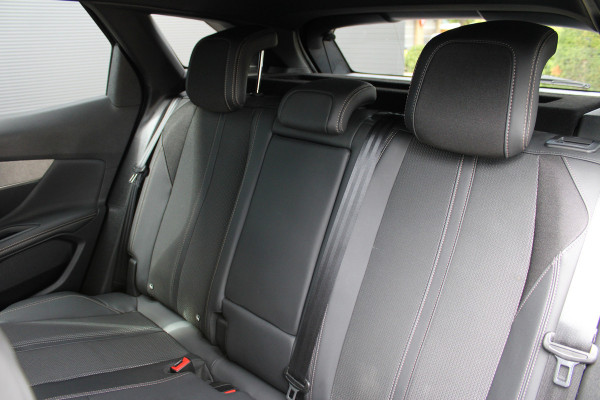 Peugeot 3008 1.6 HYbrid 225 GT | Black Pack | Navigatie 3D | Adaptieve cruise