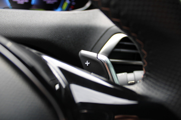 Peugeot 3008 1.6 HYbrid 225 GT | Black Pack | Navigatie 3D | Adaptieve cruise