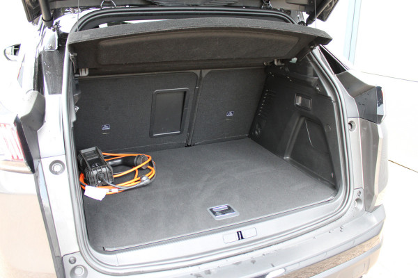 Peugeot 3008 1.6 HYbrid 225 GT | Black Pack | Navigatie 3D | Adaptieve cruise