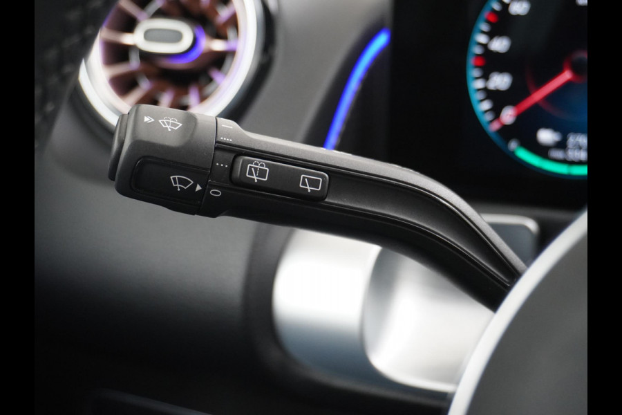 Mercedes-Benz EQB 350 4MATIC Luxury Line 67 kWh Achteruitrijcamera | Sfeerverlichting | Stoelverwarming | Full LED | Rijklaar geleverd met onderhoud en 12 mnd BOVAG garantie