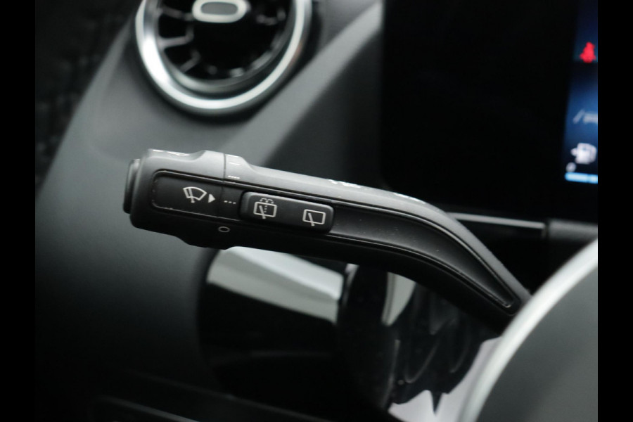 Mercedes-Benz GLA 200 Business Line CAMERA | NAVI | STOF-LEDER