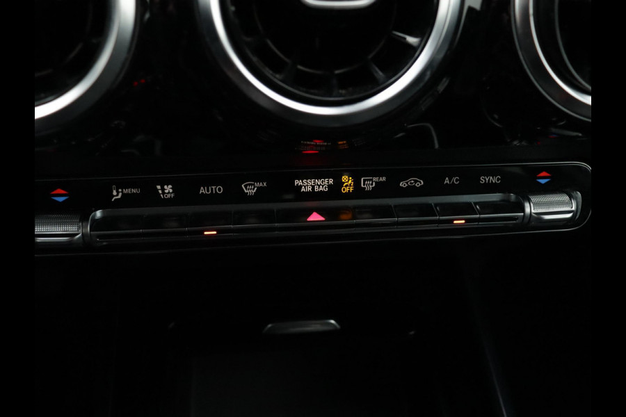 Mercedes-Benz GLA 200 Business Line CAMERA | NAVI | STOF-LEDER