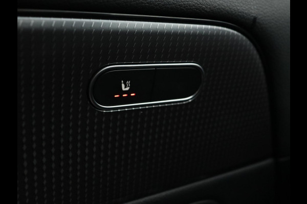 Mercedes-Benz GLA 200 Business Line CAMERA | NAVI | STOF-LEDER