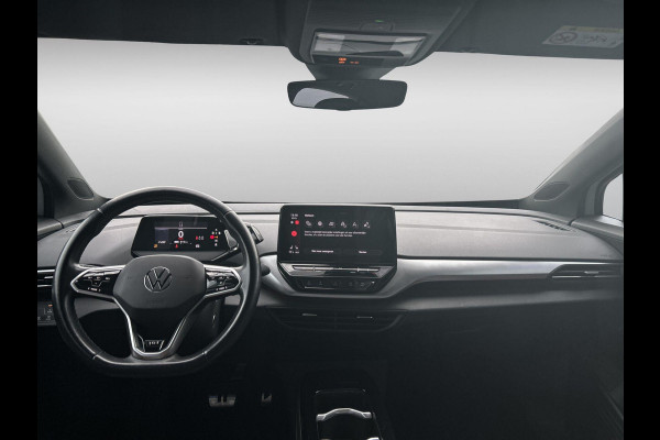 Volkswagen ID.4 First 77 kWh 204 pk | SOH 93% | Navigatie | Parkeersensoren | Achteruitrijcamera | Adaptieve cruise control | LED koplampen | Stoelverwarming |