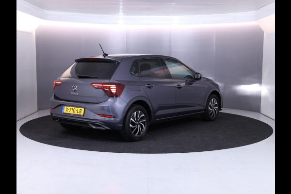 Volkswagen Polo 1.0 TSI Life 95 pk Automaat (DSG) | Verlengde garantie | Navigatie | Parkeersensoren | Achteruitrijcamera | Adaptieve cruise control | Stoelverwarming |