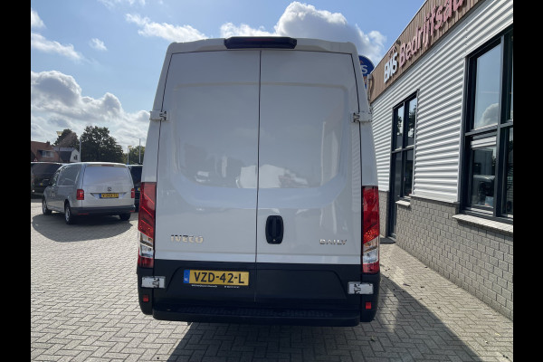 Iveco Daily 35S16V 2.3 410 L4H2 DC 7 persoons / ideaal voor motorsport camper / lease vanaf € 536 / mag 3500 kg trekken / climate control / euro 6 diesel / 270 graden achterdeuren !