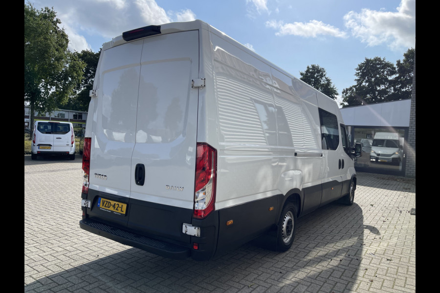 Iveco Daily 35S16V 2.3 410 L4H2 DC 7 persoons / ideaal voor motorsport camper / lease vanaf € 536 / mag 3500 kg trekken / climate control / euro 6 diesel / 270 graden achterdeuren !